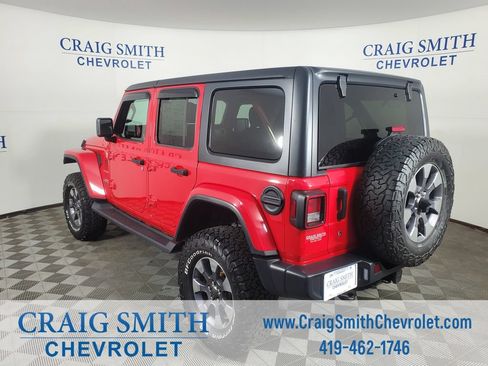 Used 2019 Jeep Wrangler Unlimited Sahara w/ Cold Weather Group AWD/4WD image 3