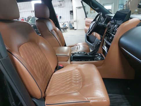 Used 2023 INFINITI QX80 Sensory w/ Cargo Package AWD/4WD image 10