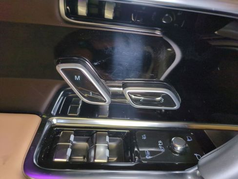 New 2026 Land Rover Range Rover SE image 14