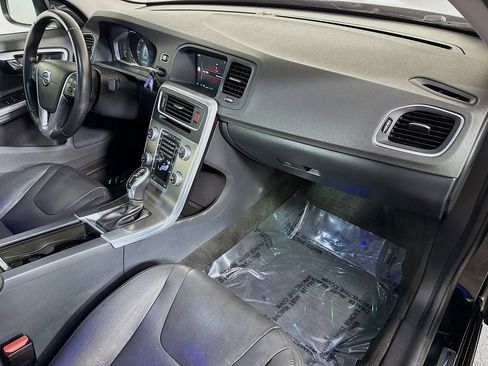 Used 2016 Volvo S60 T5 Premier w/ Convenience Package image 30