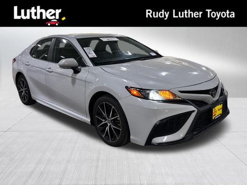 Certified 2024 Toyota Camry SE FWD image 1