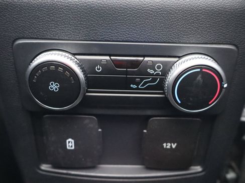 Used 2022 Ford Explorer XLT w/ Equipment Group 202A image 26