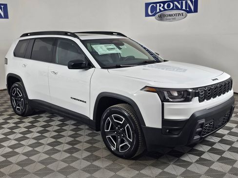 New 2026 Jeep Cherokee Laredo image 7