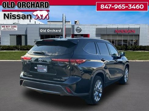 Used 2020 Toyota Highlander Limited AWD/4WD image 4