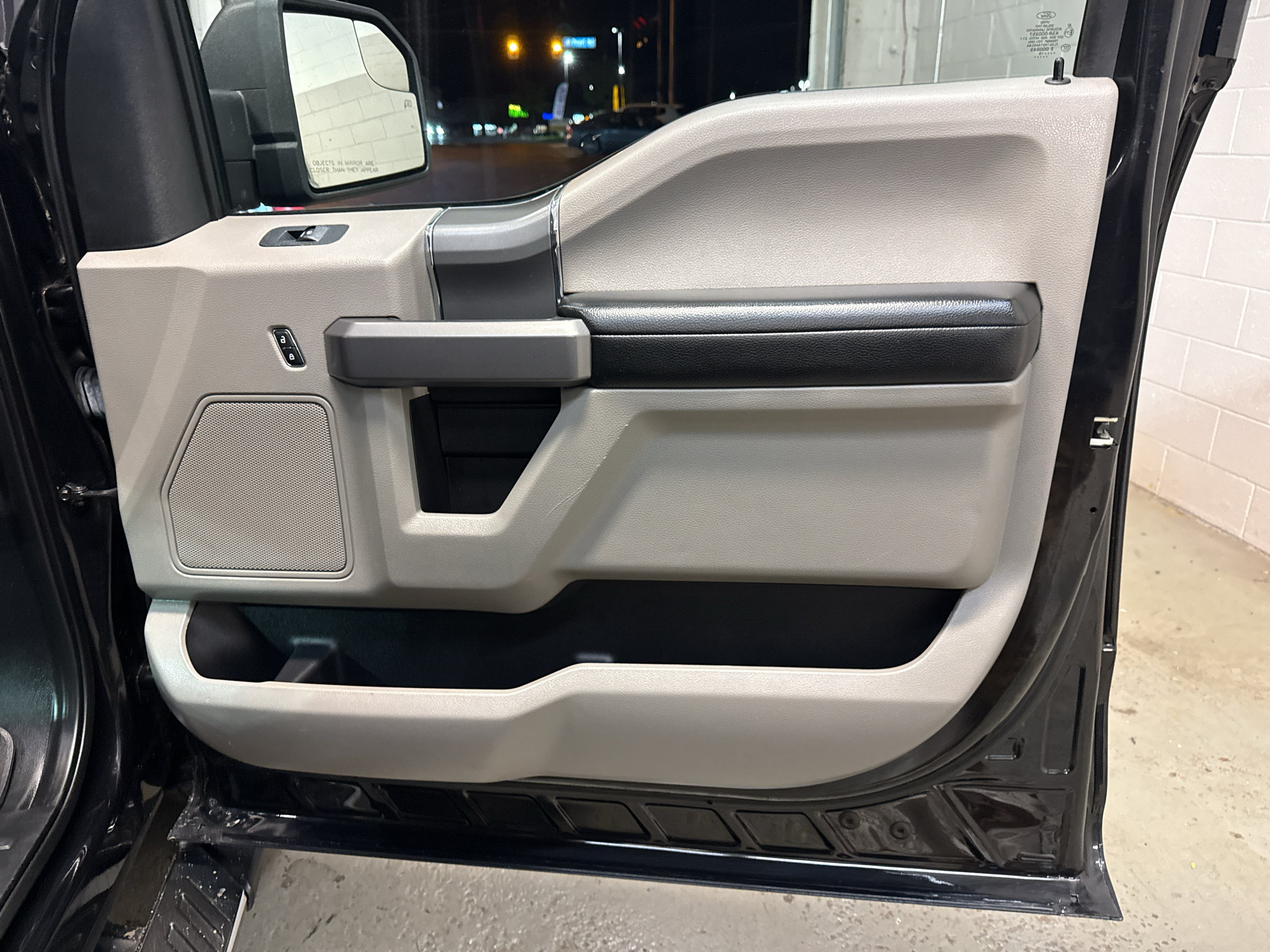 Used 2019 Ford F150 XLT w/ Equipment Group 302A Luxury AWD/4WD image 21