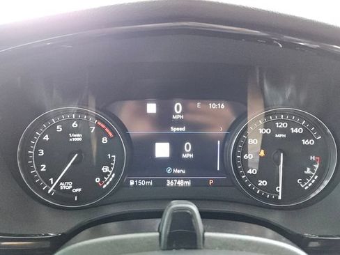 Used 2024 Cadillac XT6 Premium Luxury w/ Technology Package FWD image 26