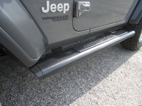 Used 2020 Jeep Wrangler Sport AWD/4WD image 33
