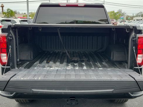 Used 2024 GMC Sierra 1500 Elevation image 13