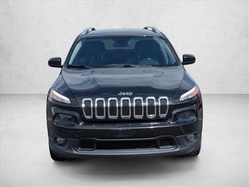 Used 2014 Jeep Cherokee Latitude FWD image 2