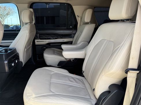 Certified 2023 Ford Expedition Max Platinum image 28