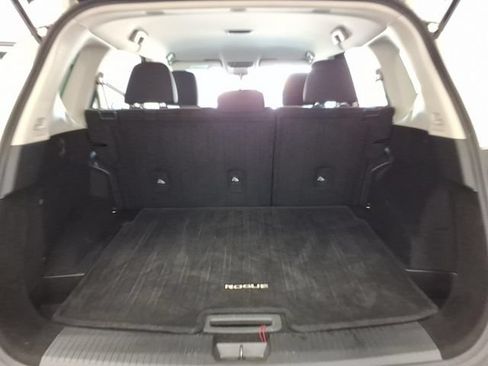 Used 2021 Nissan Rogue SV FWD image 15
