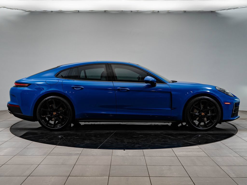 Certified 2025 Porsche Panamera 4 w/ Premium Package AWD/4WD image 9