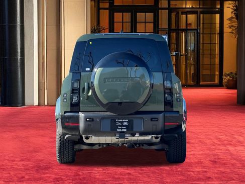 New 2026 Land Rover Defender 130 X-Dynamic SE image 11