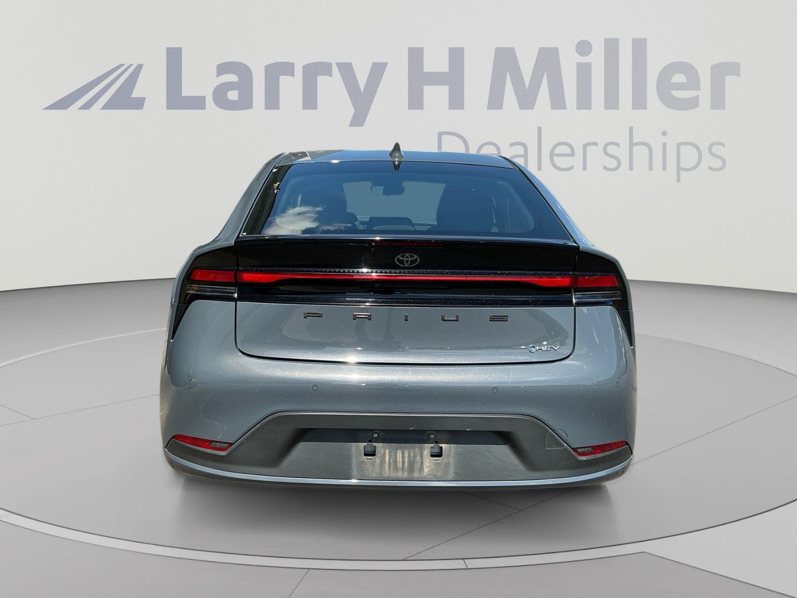 Certified 2025 Toyota Prius LE FWD image 4