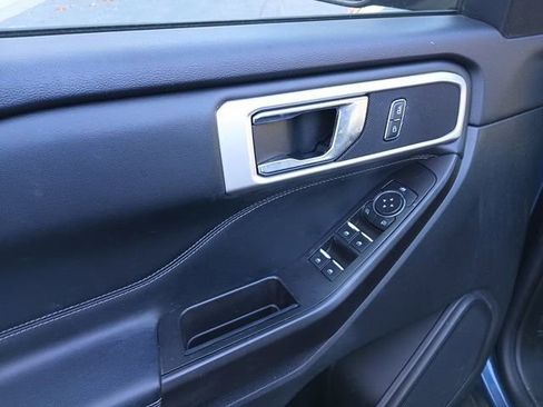 Used 2020 Ford Explorer XLT w/ Equipment Group 202A image 10