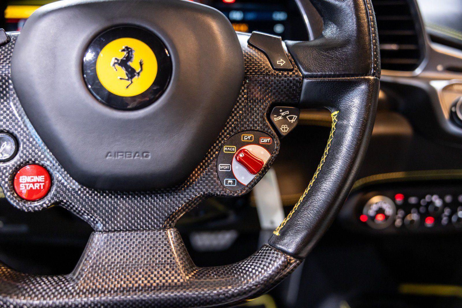 Used 2011 Ferrari 458 Italia Coupe RWD image 45