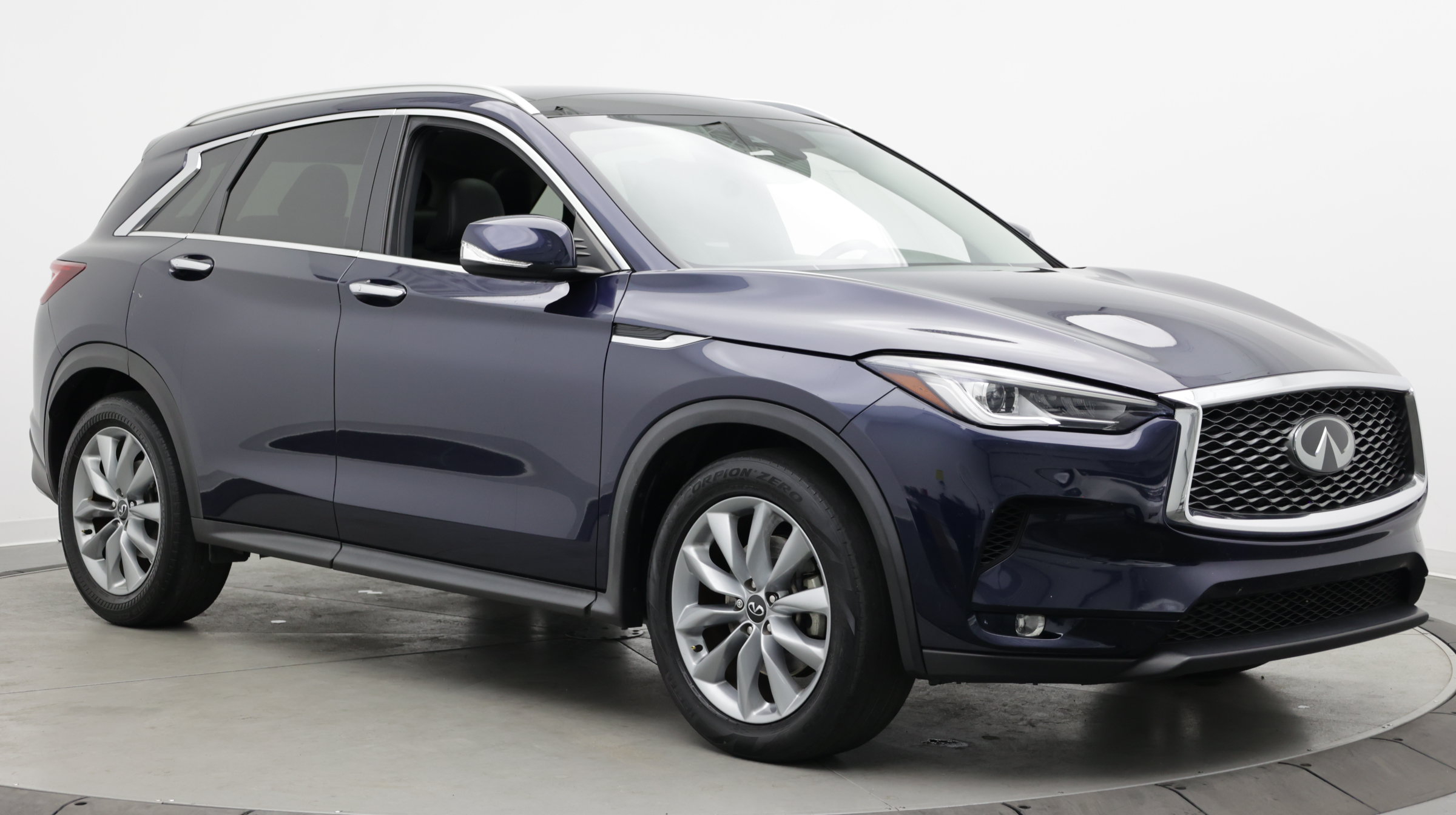 Used 2022 INFINITI QX50 Luxe FWD image 3