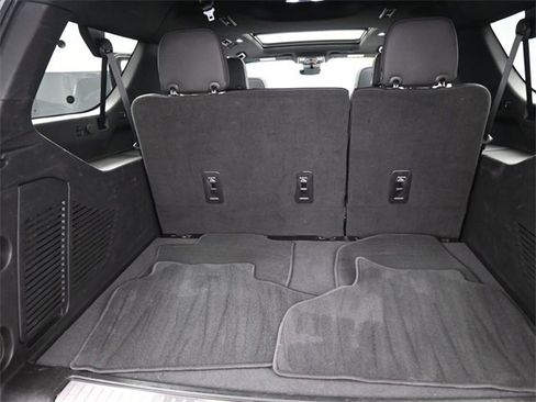 Certified 2023 Chevrolet Suburban High Country image 28