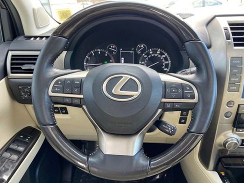 Used 2021 Lexus GX 460 Premium w/ Premium Package image 15