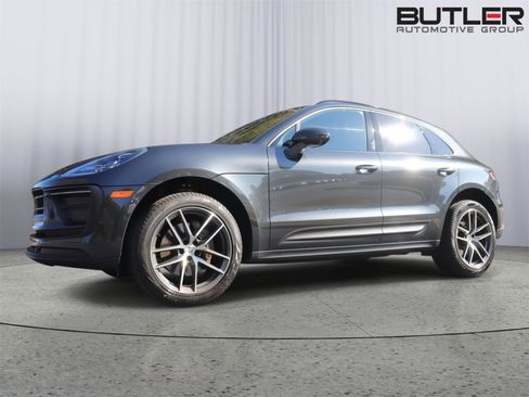 Used 2024 Porsche Macan image 42