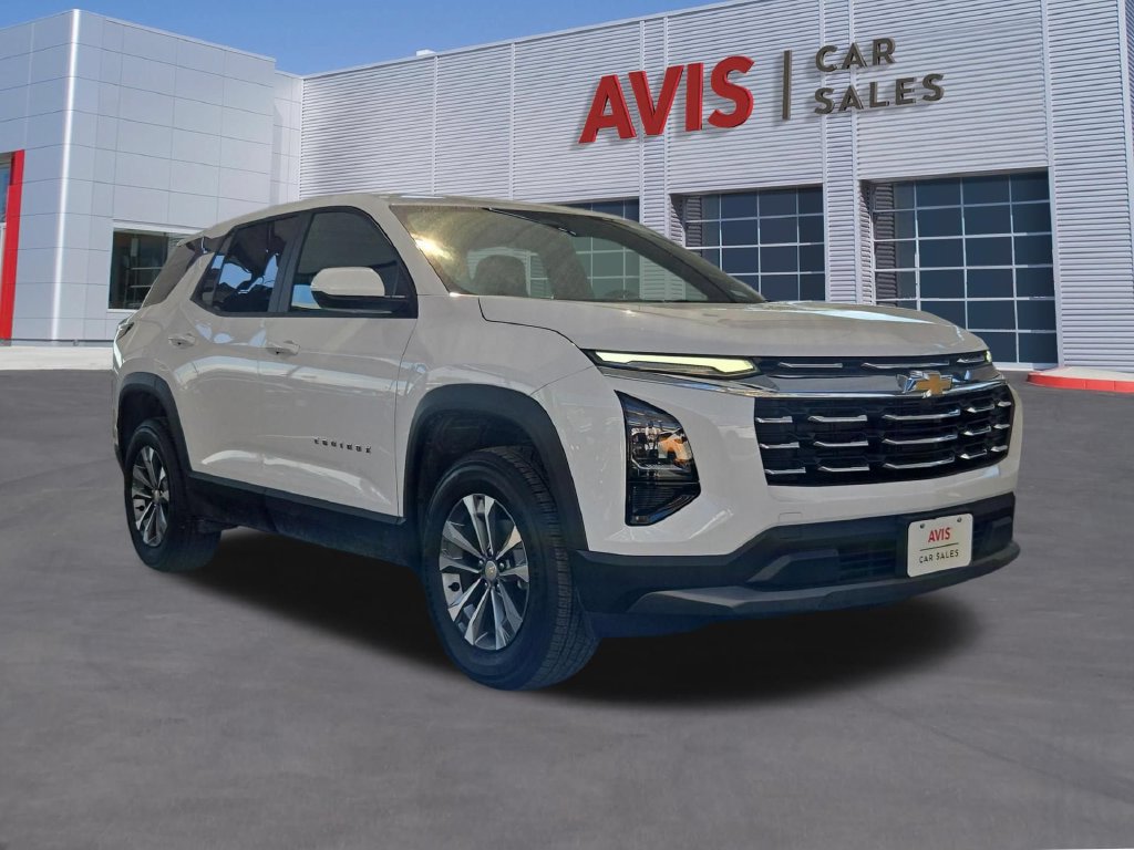 Used 2026 Chevrolet Equinox LT FWD image 3
