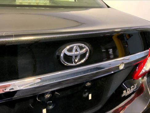 Used 2012 Toyota Corolla LE FWD image 32