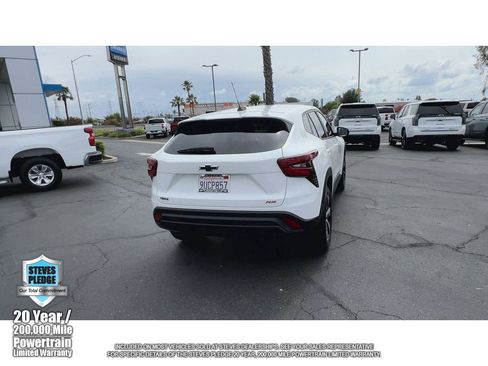 Certified 2025 Chevrolet Trax RS w/ Driver Confidence Package FWD image 10