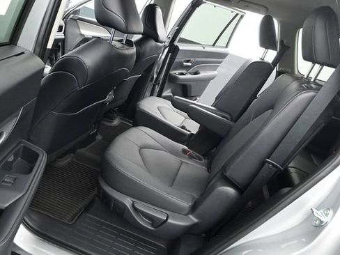 Used 2024 Toyota Grand Highlander FWD image 12