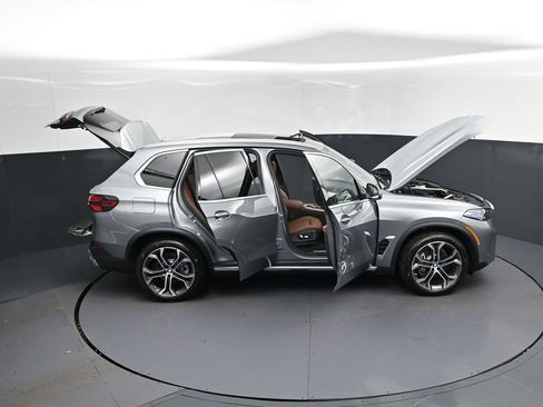 New 2026 BMW X5 sDrive40i image 51