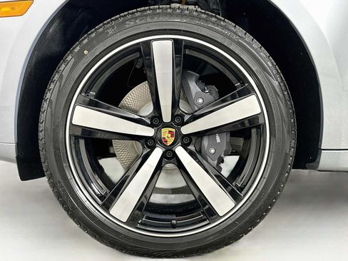 Certified 2026 Porsche Macan AWD/4WD image 33