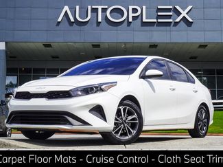 Used 2024 Kia Forte LXS FWD video 1