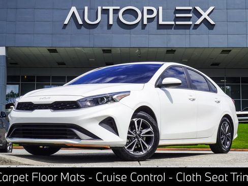 Used 2024 Kia Forte LXS FWD image 1