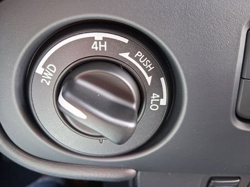 New 2026 Nissan Frontier SV image 16