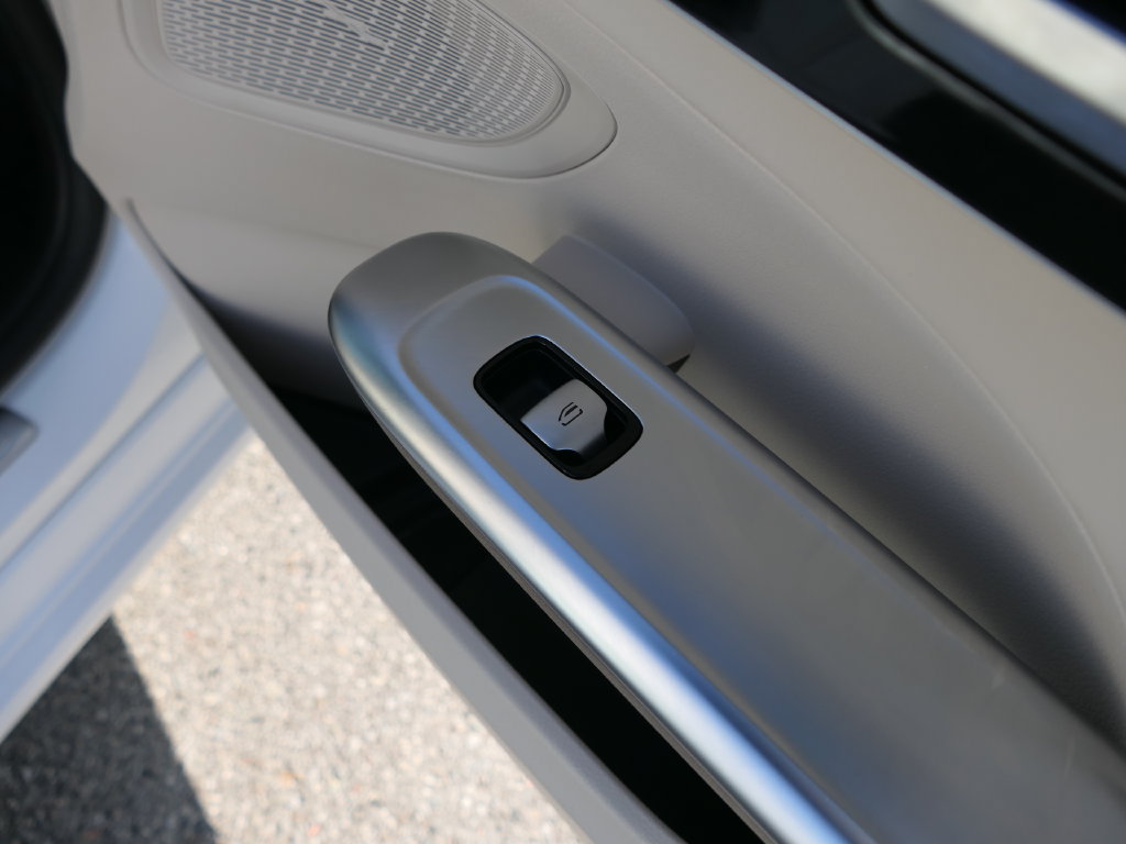 Used 2025 Mercedes-Benz C 300 Sedan image 24