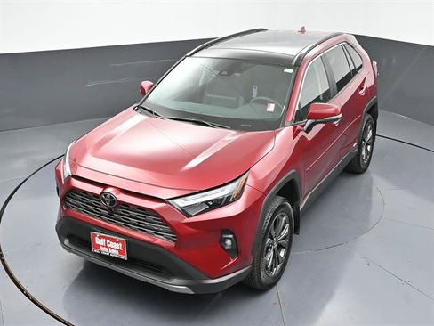 Certified 2025 Toyota RAV4 Limited w/ Advanced Technology Package AWD/4WD image 41