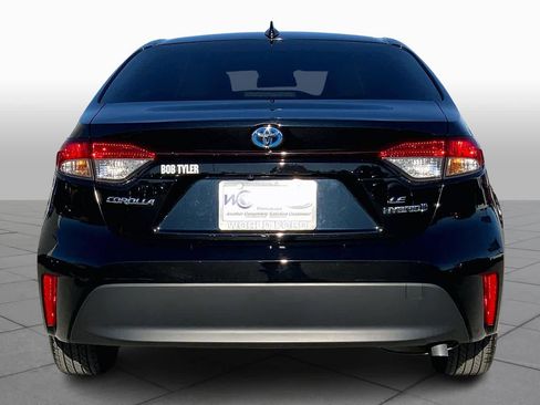 Used 2024 Toyota Corolla LE w/ LE Convenience Package image 4