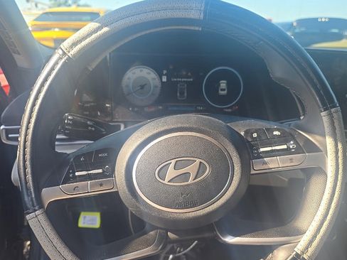 Certified 2026 Hyundai Elantra Limited FWD image 4