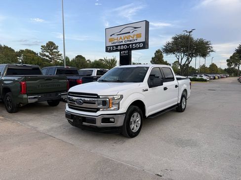 Used 2019 Ford F150 XLT w/ Trailer Tow Package RWD image 3