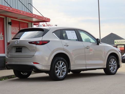 Used 2024 MAZDA CX-5 AWD 2.5 S w/ Select Package image 3