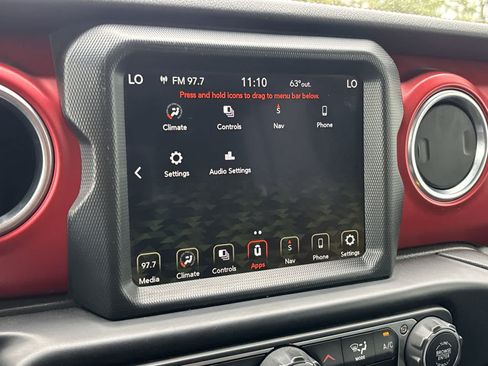 Used 2022 Jeep Gladiator Rubicon w/ LED Lighting Group AWD/4WD image 17