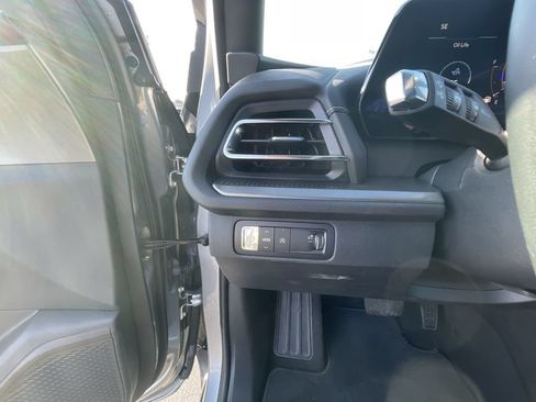 Certified 2026 Chevrolet Traverse LT FWD image 18