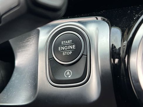 Used 2022 Mercedes-Benz GLB 250 4MATIC image 29