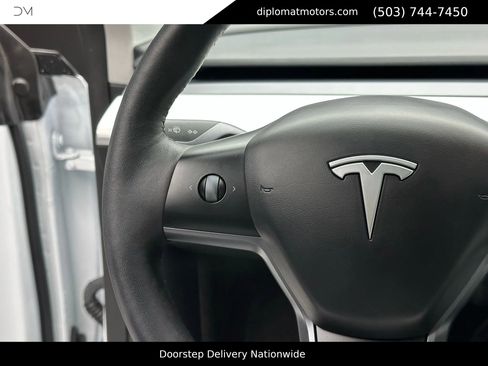 Used 2023 Tesla Model Y Long Range image 33
