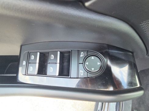 Used 2023 MAZDA MAZDA3 s image 23