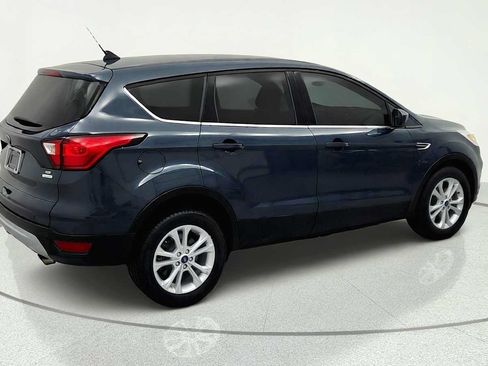 Used 2019 Ford Escape SE FWD image 9