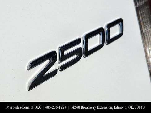 Used 2025 Mercedes-Benz Sprinter 2500 image 11