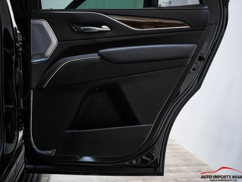 Used 2023 Cadillac Escalade Sport Platinum w/ LPO, ONYX Package image 63