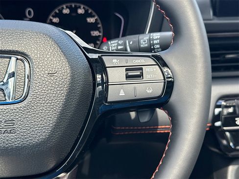 New 2025 Honda Pilot TrailSport image 25