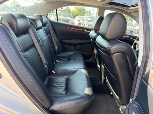 Used 2002 Lexus ES 330 w/ Premium Pkg FWD image 23
