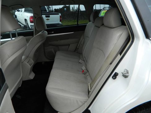 Used 2013 Subaru Outback 2.5i image 14